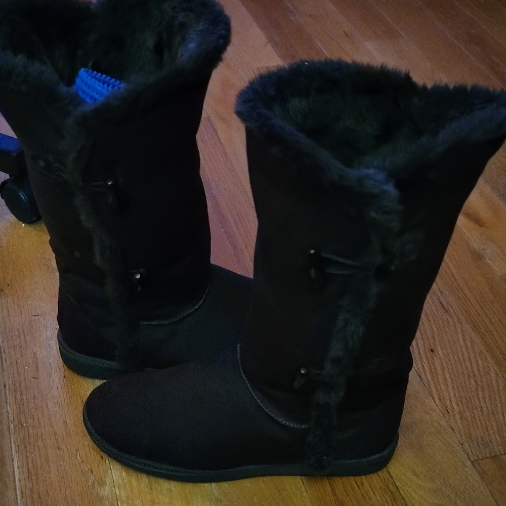 Women's Brown Faux Suede Winter Boots - Picture 2 of 5
